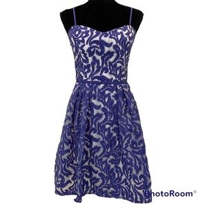 - NWT Minuet cocktail dress purple and white embroidery size M